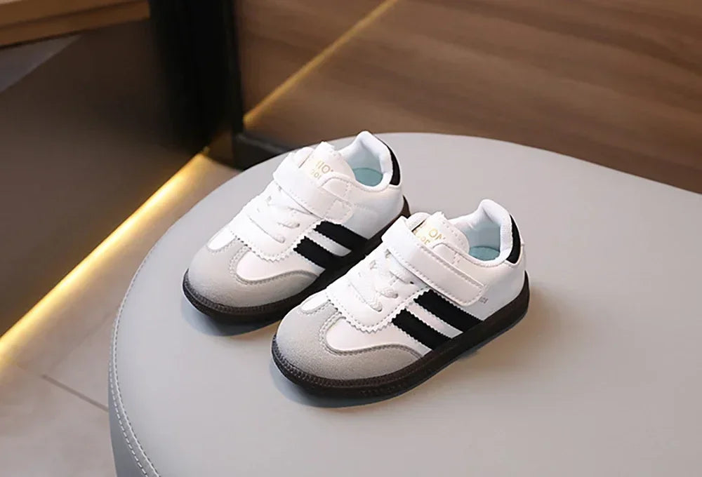 Kinder Sneaker - Sportliche Freizeitschuhe mit Klettverschluss