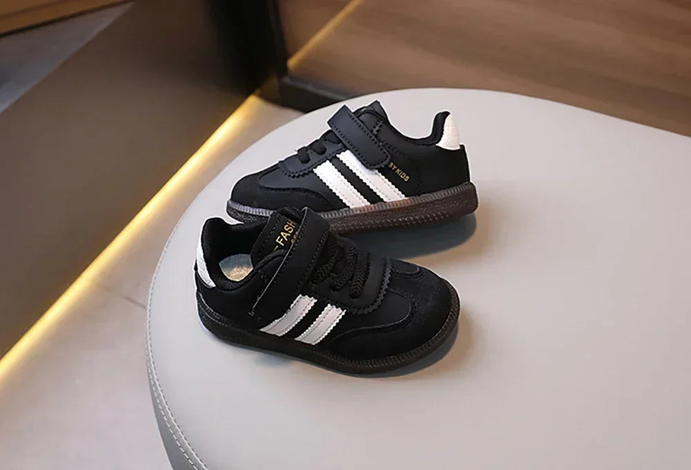 Kinder Sneaker - Sportliche Freizeitschuhe mit Klettverschluss