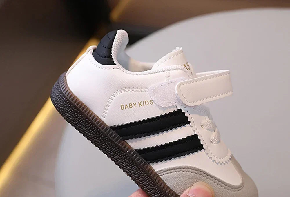 Kinder Sneaker - Sportliche Freizeitschuhe mit Klettverschluss