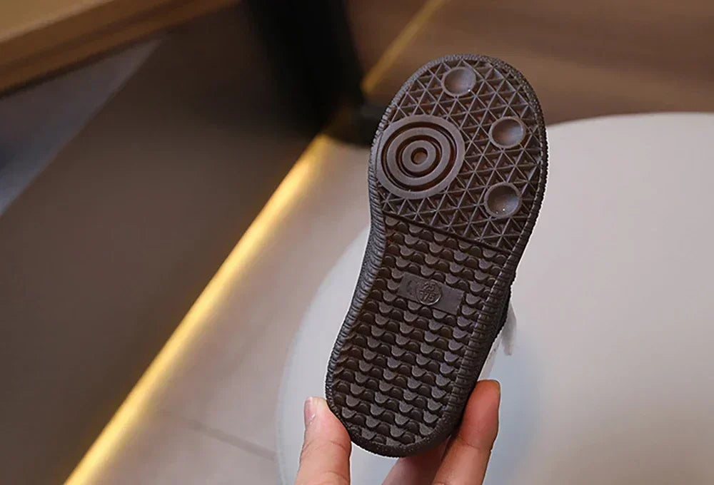 Kinder Sneaker - Sportliche Freizeitschuhe mit Klettverschluss