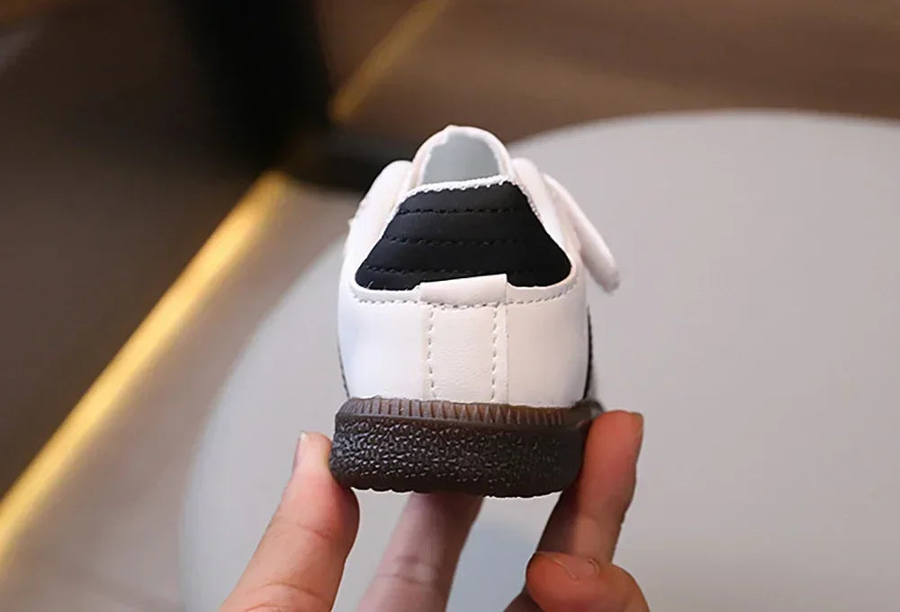 Kinder Sneaker - Sportliche Freizeitschuhe mit Klettverschluss