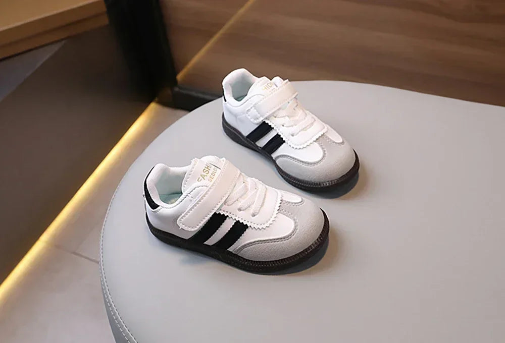 Kinder Sneaker - Sportliche Freizeitschuhe mit Klettverschluss