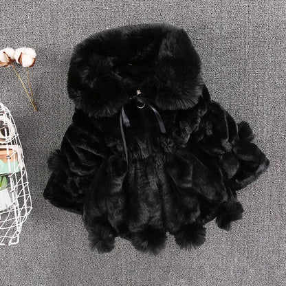 Mädchen Winter Plüschmantel mit Kunstfell & Pompons - Warm & Weich - 1-7 Jahre
