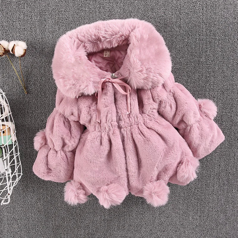 Mädchen Winter Plüschmantel mit Kunstfell & Pompons - Warm & Weich - 1-7 Jahre