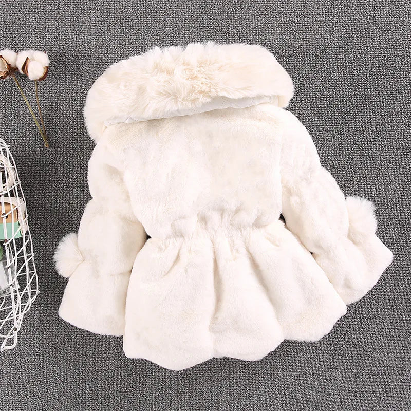 Mädchen Winter Plüschmantel mit Kunstfell & Pompons - Warm & Weich - 1-7 Jahre