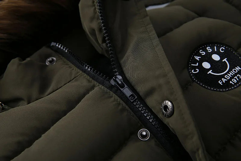 Jungen Winterjacke mit Kapuze & Fellkragen - Warm & Stylisch - 2-6 Jahre