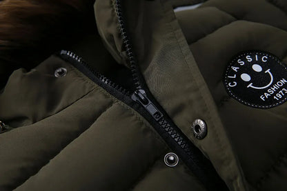 Jungen Winterjacke mit Kapuze & Fellkragen - Warm & Stylisch - 2-6 Jahre