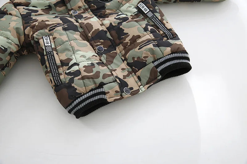 Jungen Winterjacke mit Kapuze & Fellkragen - Warm & Stylisch - 2-6 Jahre